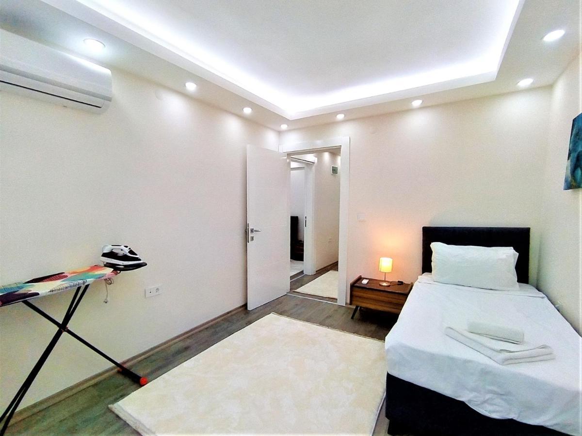 Triplex With Sauna Near Airport In