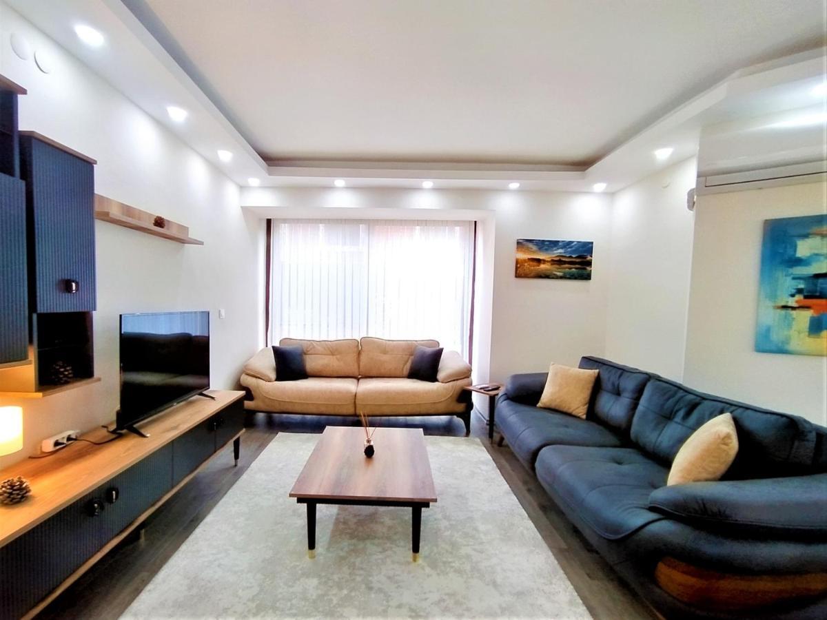Triplex With Sauna Near Airport In Villa *